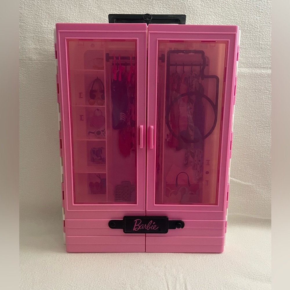 Gently Used Barbie Ultimate Closet - Picture 4 of 7